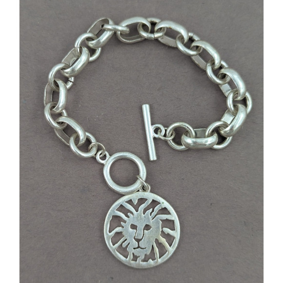 Anne Klein Bracelet Lion Head Cutout Toggle Clasp Lightweight - Picture 1 of 6
